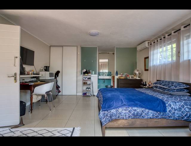 8 BEDROOM HOUSE FOR SALE IN BALLITO CENTRAL
